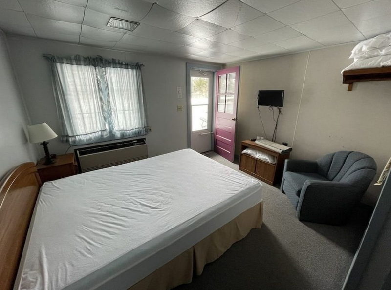 Au Train Motel (Markles Resort) - From Website